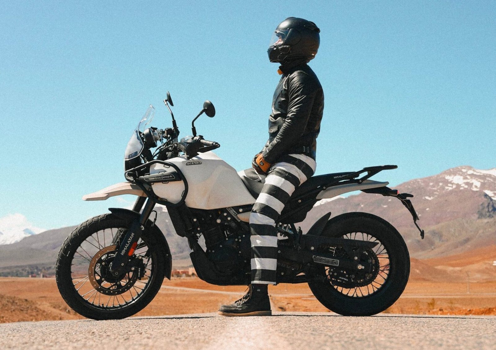 adventure-motorcycle-morocco-himalayan-450-riding